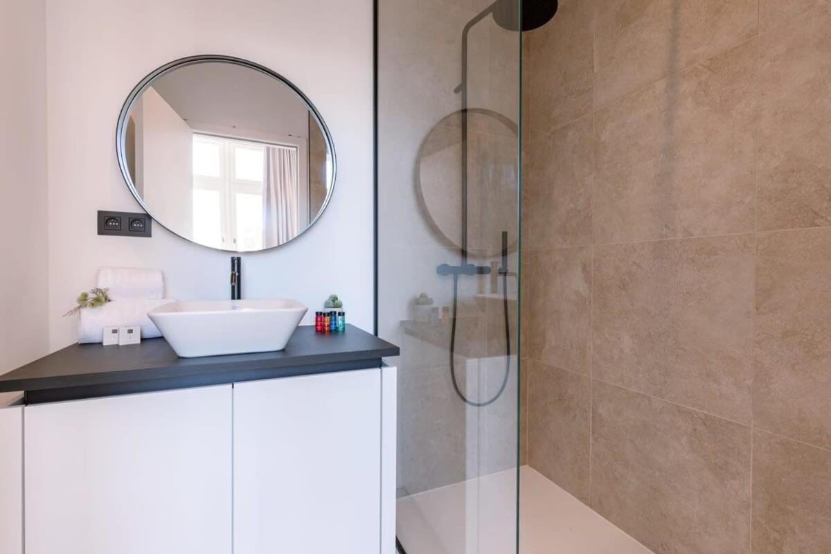Luxurious Apartment In Town House Near The Beach Blankenberge Eksteriør bilde